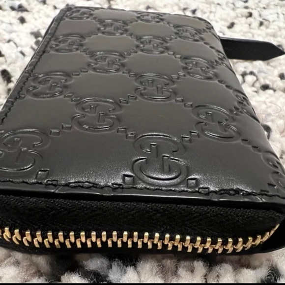 Authentic Gucci Signature Card Case - Out of stock - Picture 5 of 5